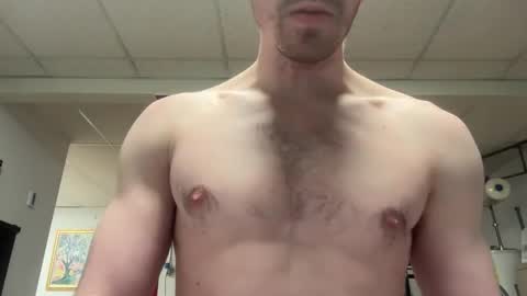 Snapshot of shirtlesshunk15 chatting on February 15, 2026, 6:54 am shirtlesshunk15 online show from February 15, 2026, 6:54 am