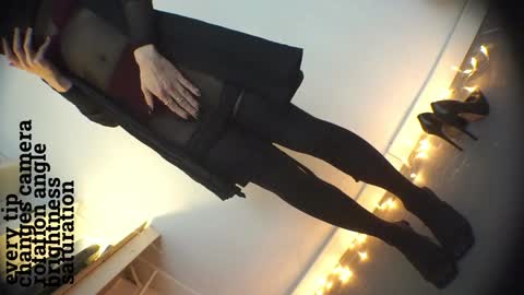 Snapshot of shoes_europe chatting on December 16, 2024, 8:26 pm Vara online show from December 16, 2024, 8:26 pm