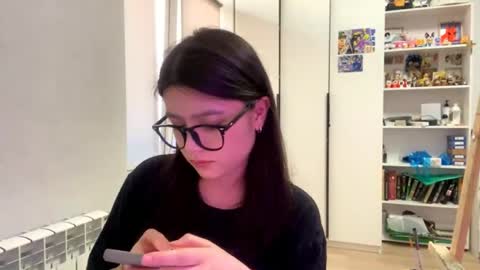 Snapshot of shontagrabowski chatting on May 6, 2026, 12:10 pm Marie online show from May 6, 2026, 12:10 pm