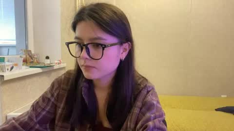 Snapshot of shontagrabowski chatting on May 27, 2026, 1:19 pm Marie online show from May 27, 2026, 1:19 pm