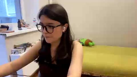Marie online show from June 28, 2026, 3:18 pm
