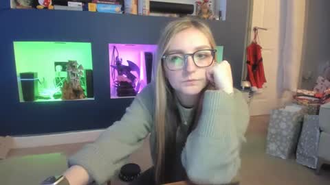 short sweetpea online show from December 24, 2024, 8:05 pm