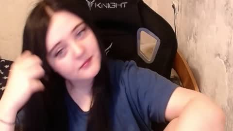 Snapshot of show_for_you chatting on December 10, 2024, 3:44 pm show_for_you online show from December 10, 2024, 3:44 pm