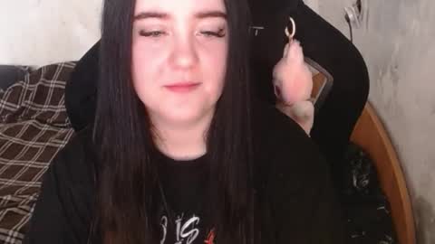 Snapshot of show_for_you chatting on September 15, 2025, 11:32 am show_for_you online show from September 15, 2025, 11:32 am