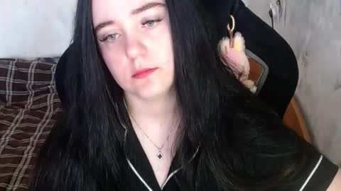 Snapshot of show_for_you chatting on September 18, 2025, 11:45 am show_for_you online show from September 18, 2025, 11:45 am