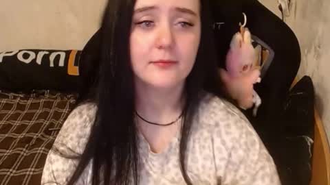 Snapshot of show_for_you chatting on November 4, 2025, 2:27 pm show_for_you online show from November 4, 2025, 2:27 pm