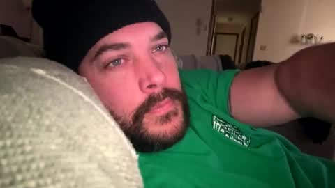 YeahBoi420 online show from November 4, 2025, 4:17 pm