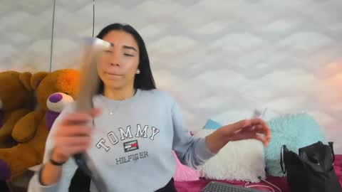 ZUMY ANGELS online show from September 12, 2025, 3:39 am