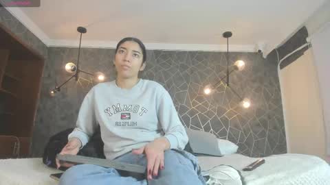 ZUMY ANGELS online show from October 26, 2025, 4:40 am