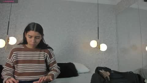 ZUMY ANGELS online show from December 3, 2025, 4:31 am