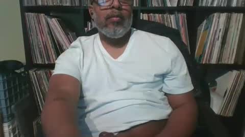 SHY333 online show from April 14, 2026, 2:12 pm