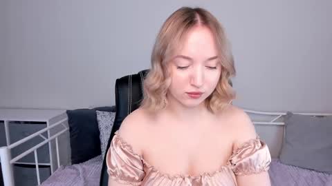 Anna online show from February 11, 2025, 6:08 am