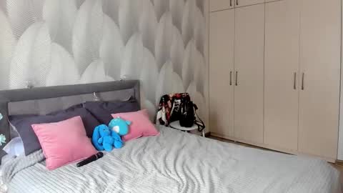 Mika online show from October 28, 2025, 2:37 am