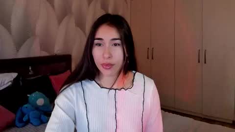 Mika online show from November 17, 2025, 2:17 am