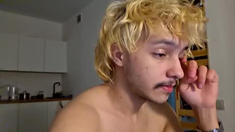 Snapshot of shy_boy17 chatting on January 6, 2026, 5:05 pm your shy boy online show from January 6, 2026, 5:05 pm