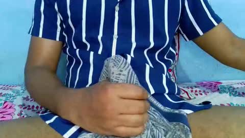 shyeyes online show from February 21, 2025, 2:27 pm