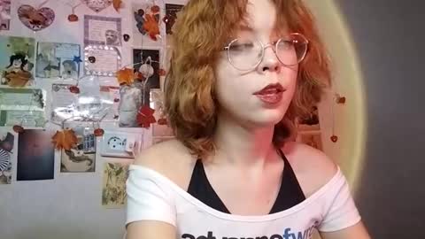 Milena online show from November 10, 2025, 1:10 pm