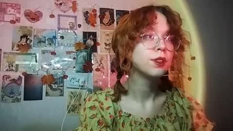 Milena online show from December 4, 2025, 1:09 pm