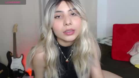 Kloe online show from November 3, 2025, 12:46 am