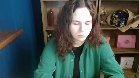 shy_lil online show from October 18, 2025, 12:28 pm