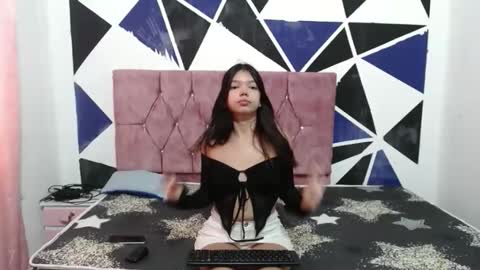 luna online show from November 5, 2025, 2:28 pm