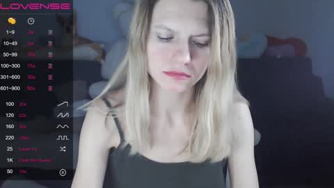 Snapshot of shy_moony chatting on January 21, 2025, 10:51 pm just Alex online show from January 21, 2025, 10:51 pm