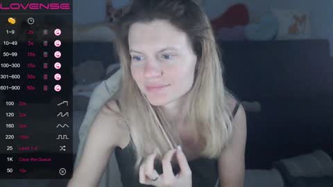 Snapshot of shy_moony chatting on January 26, 2025, 10:46 pm just Alex online show from January 26, 2025, 10:46 pm