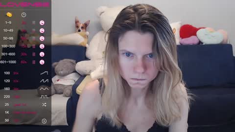 Snapshot of shy_moony chatting on January 28, 2025, 2:31 pm just Alex online show from January 28, 2025, 2:31 pm