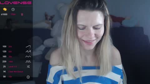 Snapshot of shy_moony chatting on January 31, 2025, 11:13 pm just Alex online show from January 31, 2025, 11:13 pm