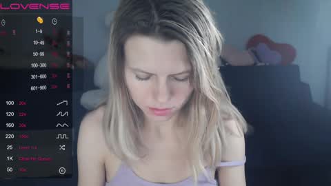 Snapshot of shy_moony chatting on February 25, 2025, 9:35 pm just Alex online show from February 25, 2025, 9:35 pm