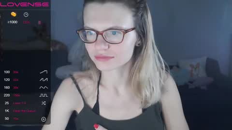 Snapshot of shy_moony chatting on March 4, 2025, 11:43 pm just Alex online show from March 4, 2025, 11:43 pm