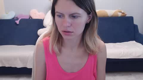 Snapshot of shy_moony chatting on October 28, 2025, 5:59 pm just Alex online show from October 28, 2025, 5:59 pm