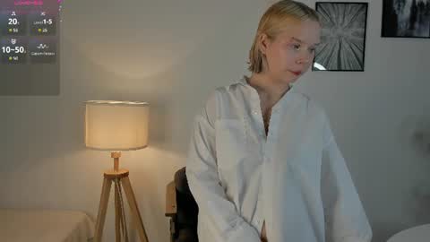 Snapshot of shy_nikka_4you chatting on July 2, 2026, 1:49 am Nika online show from July 2, 2026, 1:49 am