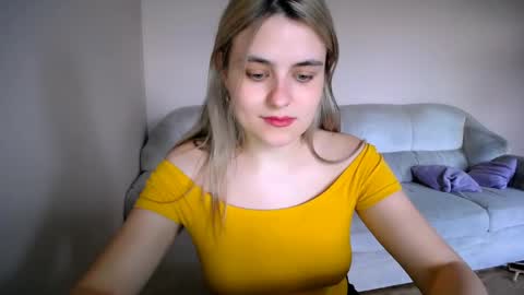 shy_sabrina_ online show from April 29, 2026, 12:20 pm