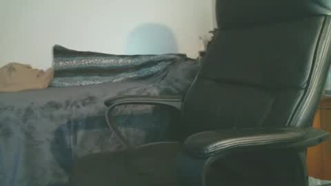 shyboyhugecum2020 online show from November 3, 2025, 3:41 am