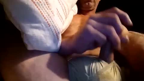 Snapshot of shydude39240 chatting on February 19, 2025, 4:55 am shydude39240 online show from February 19, 2025, 4:55 am