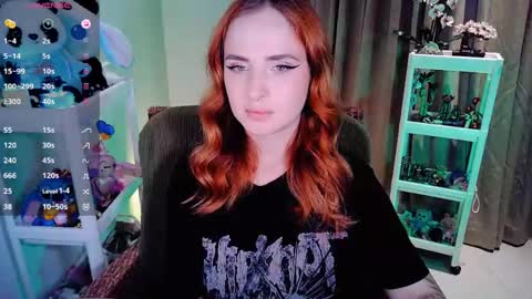 Snapshot of shyfoxxxy chatting on April 25, 2026, 6:49 pm Effie online show from April 25, 2026, 6:49 pm