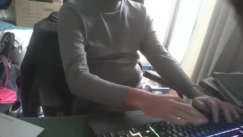 shyfrenchcock online show from February 5, 2026, 1:27 pm