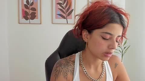 Snapshot of shylittlebunny chatting on January 14, 2025, 6:28 pm shylittlebunny online show from January 14, 2025, 6:28 pm