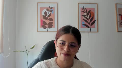 Snapshot of shylittlebunny chatting on February 12, 2026, 2:34 pm shylittlebunny online show from February 12, 2026, 2:34 pm