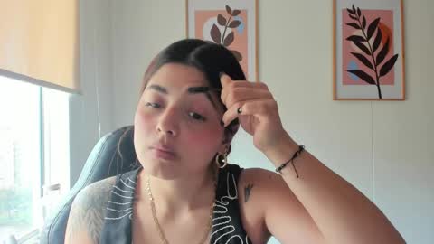 shylittlebunny online show from April 17, 2026, 3:15 pm