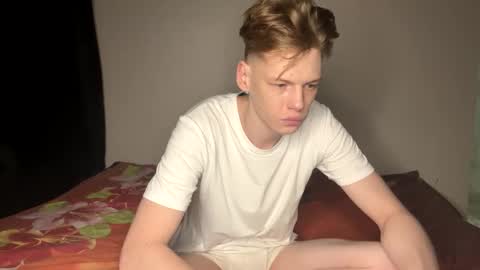 Snapshot of shyredstar chatting on December 22, 2024, 7:52 pm Tom and Betty online show from December 22, 2024, 7:52 pm