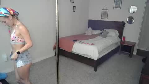 shypetitebaby online show from January 17, 2026, 3:28 pm