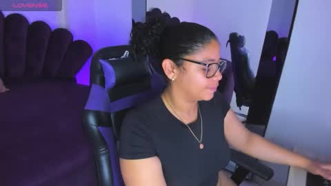 Snapshot of siara_24 chatting on October 31, 2025, 5:36 pm siara online show from October 31, 2025, 5:36 pm