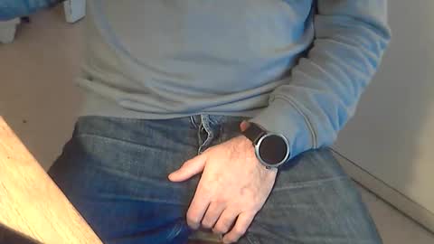 Snapshot of sibblii0 chatting on January 9, 2025, 7:21 am Seba online show from January 9, 2025, 7:21 am