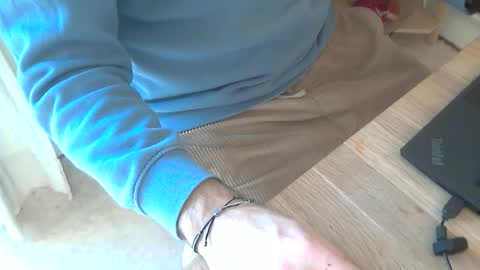 Snapshot of sibblii0 chatting on March 4, 2025, 7:41 am Seba online show from March 4, 2025, 7:41 am