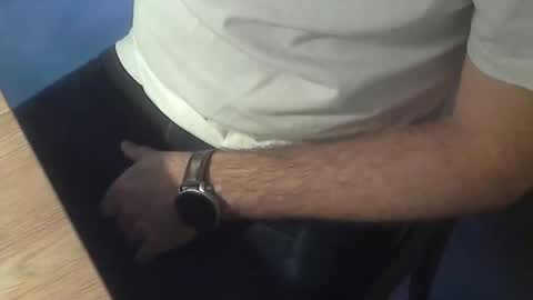 Snapshot of sibblii0 chatting on February 9, 2026, 7:23 am Seba online show from February 9, 2026, 7:23 am