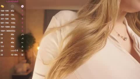 Elizabeth online show from April 15, 2026, 4:14 pm