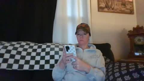 Snapshot of sidneyraee chatting on March 3, 2026, 7:42 pm Mrs. St. Patrickk online show from March 3, 2026, 7:42 pm