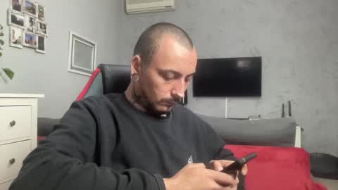 Snapshot of sidvicious23cm chatting on February 23, 2026, 6:49 pm sidvicious23cm online show from February 23, 2026, 6:49 pm